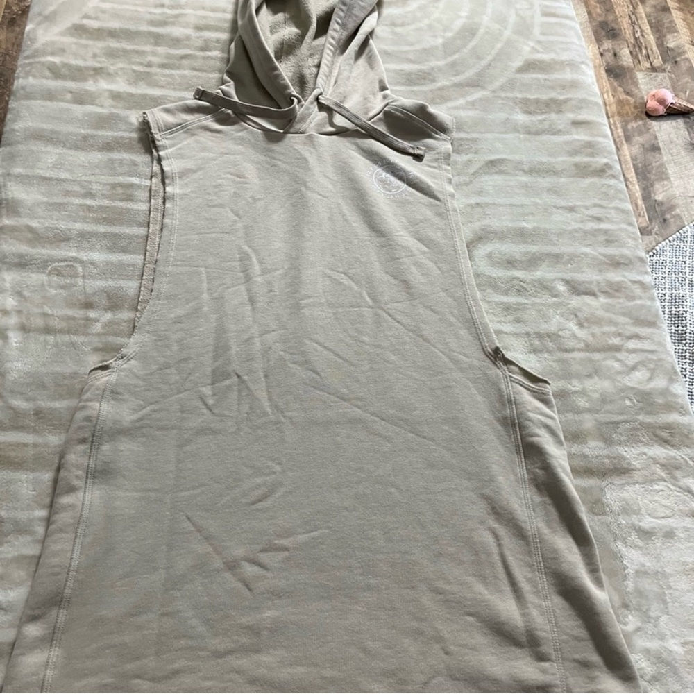 Gymshark Beige Sleeveless Hoodie